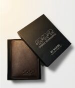⁦ארנק עור לגבר Three Elephants – דגם פרימיום עם תאי תעודה ורוכסן אחורי⁩ – תמונה ⁦5⁩