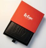 ⁦ארנק עור לגבר Lee Cooper שחור | ארנק מקורי עם תאי כרטיסים ורוכסן⁩ – תמונה ⁦5⁩